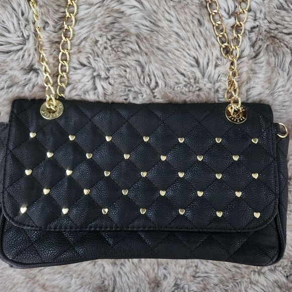 Betsey Johnson Quilted Gold Heart‎ and Chain Black Faux Leather Shoulder Bag - Picture 2 of 15